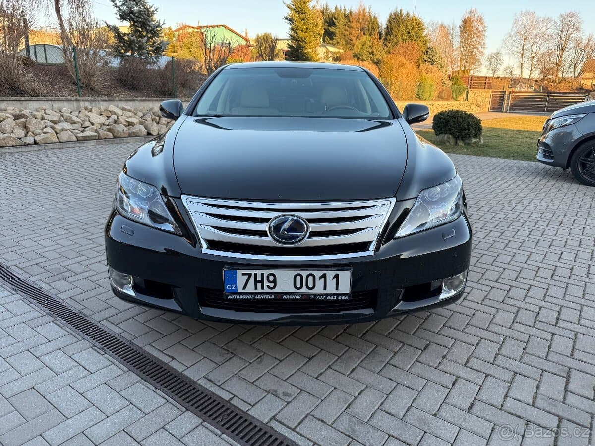 2012 Lexus LS - 2