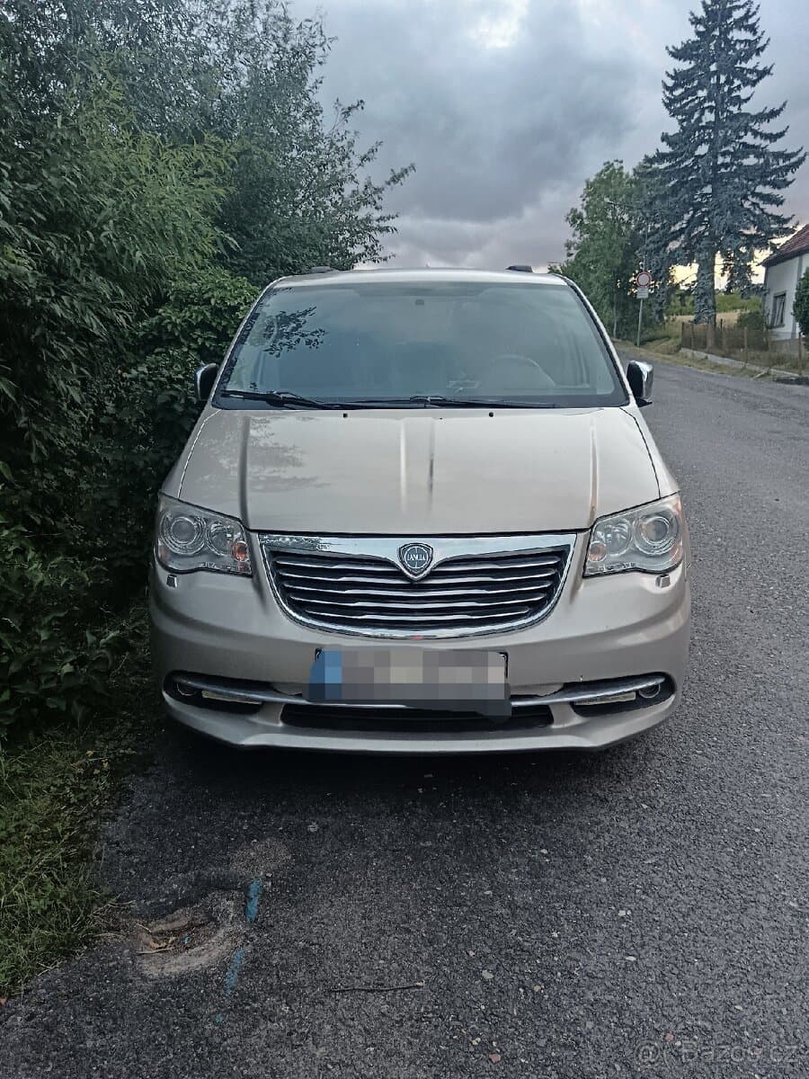 2012 Lancia VOYAGER - 2