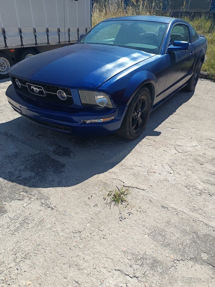 Ford MUSTANG - 2