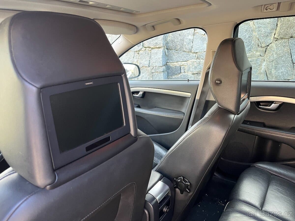 2010 Volvo V70 - 2