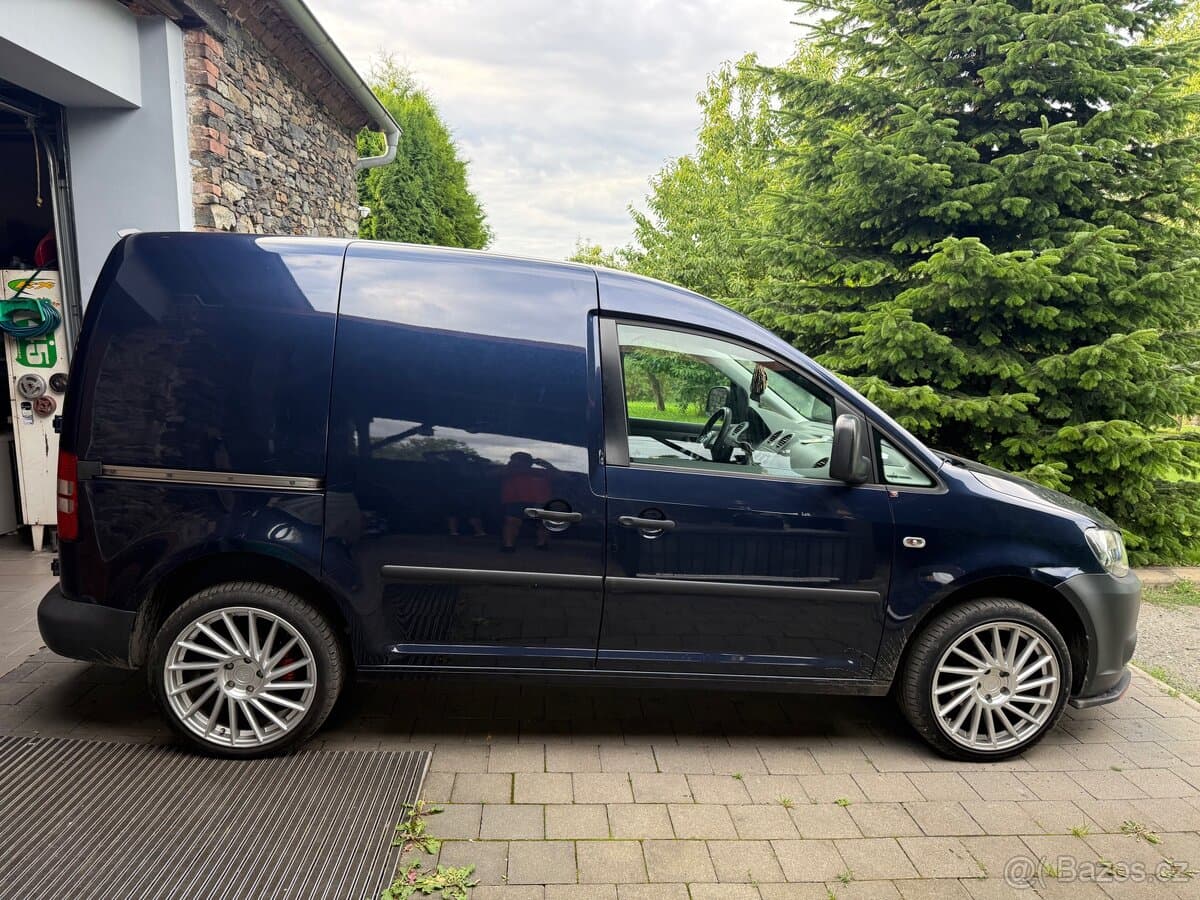 2011 Volkswagen CADDY - 2