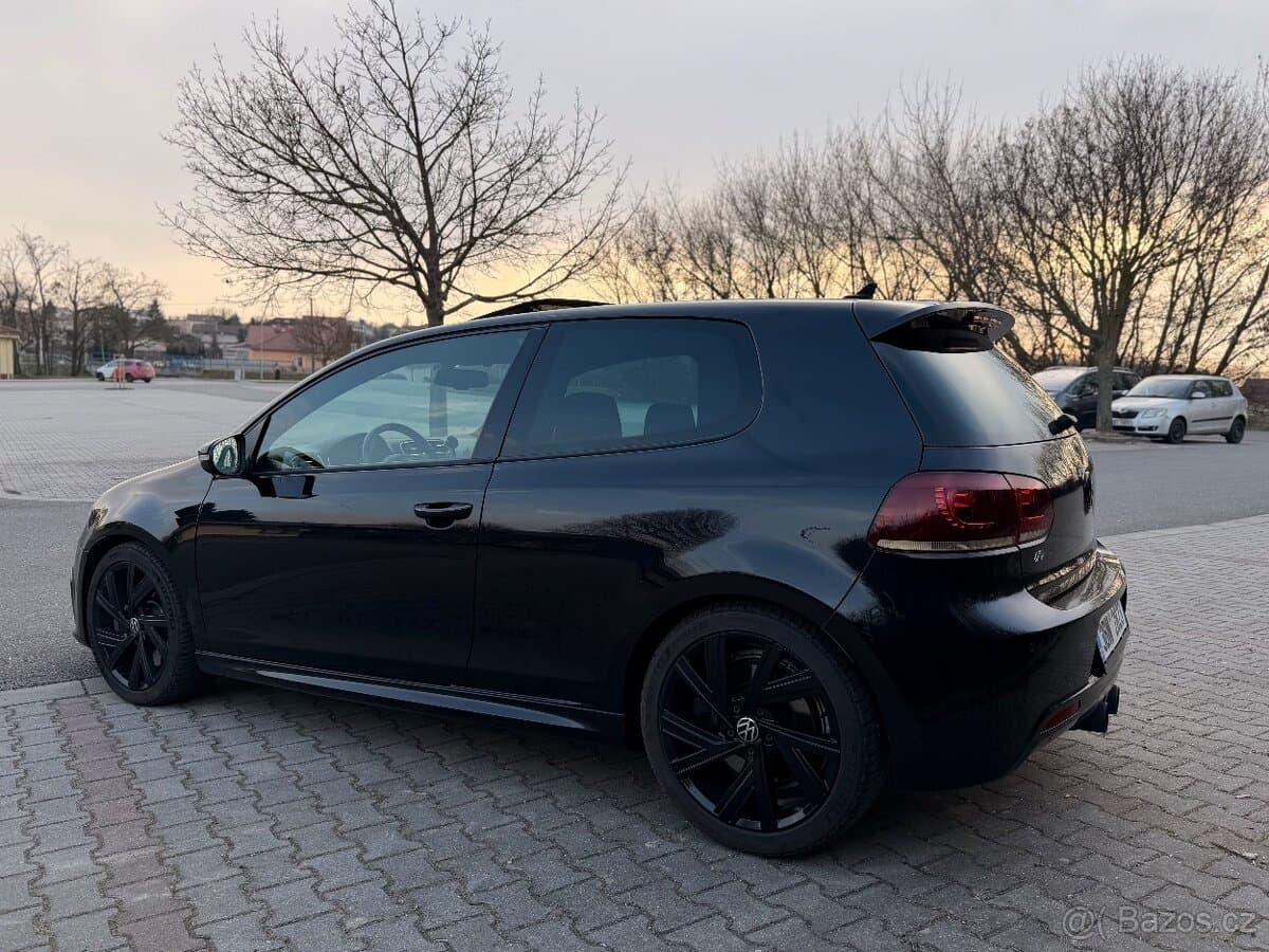 2010 Volkswagen GOLF - 2