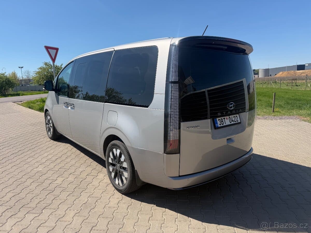 2023 Hyundai STARIA - 2