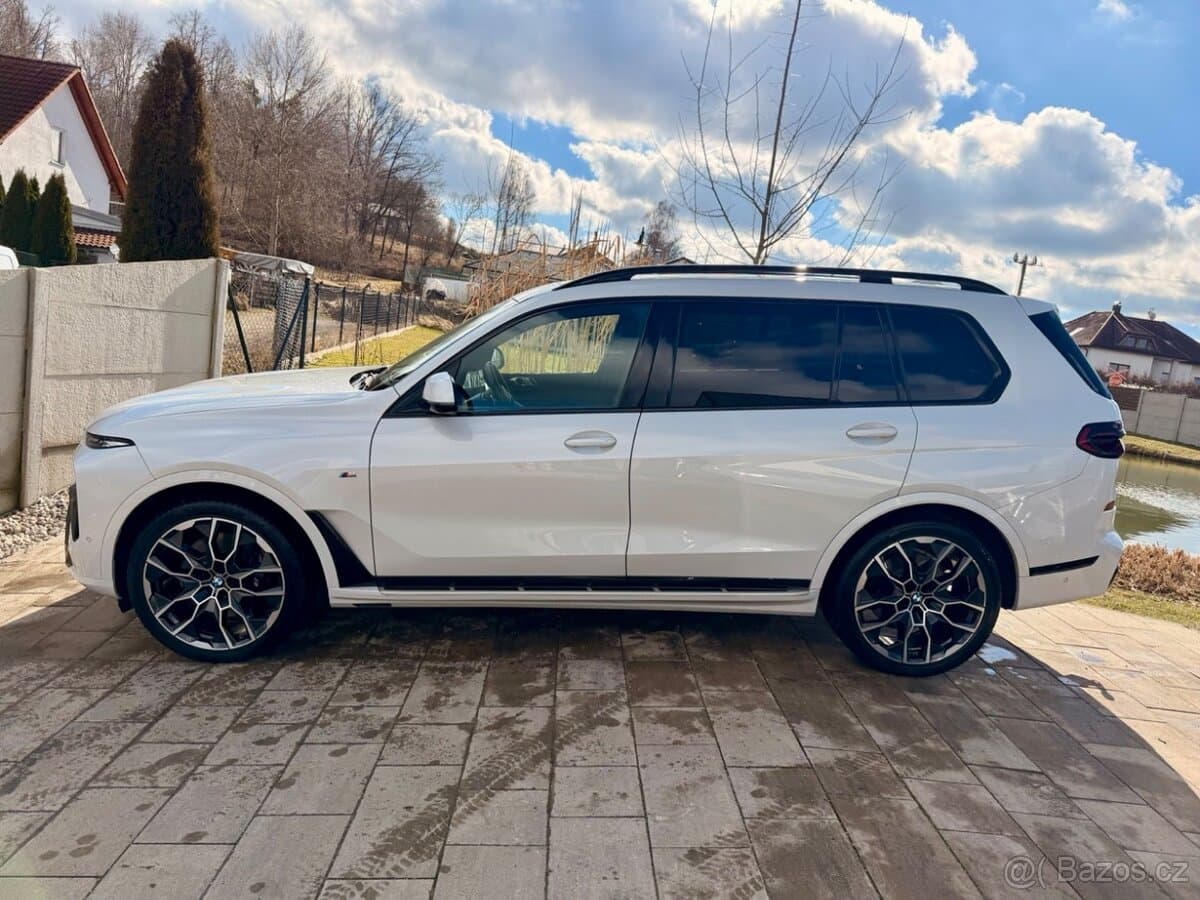 2023 BMW X7 - 2