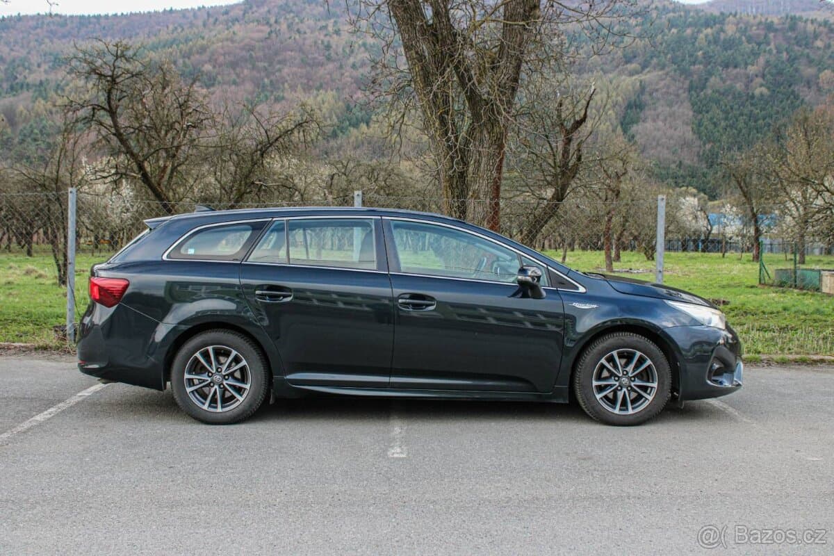 2015 Toyota AVENSIS - 2
