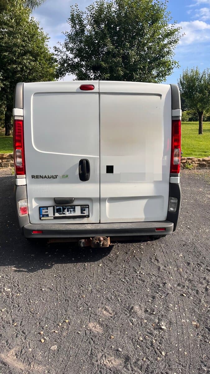 2011 Renault TRAFIC - 2