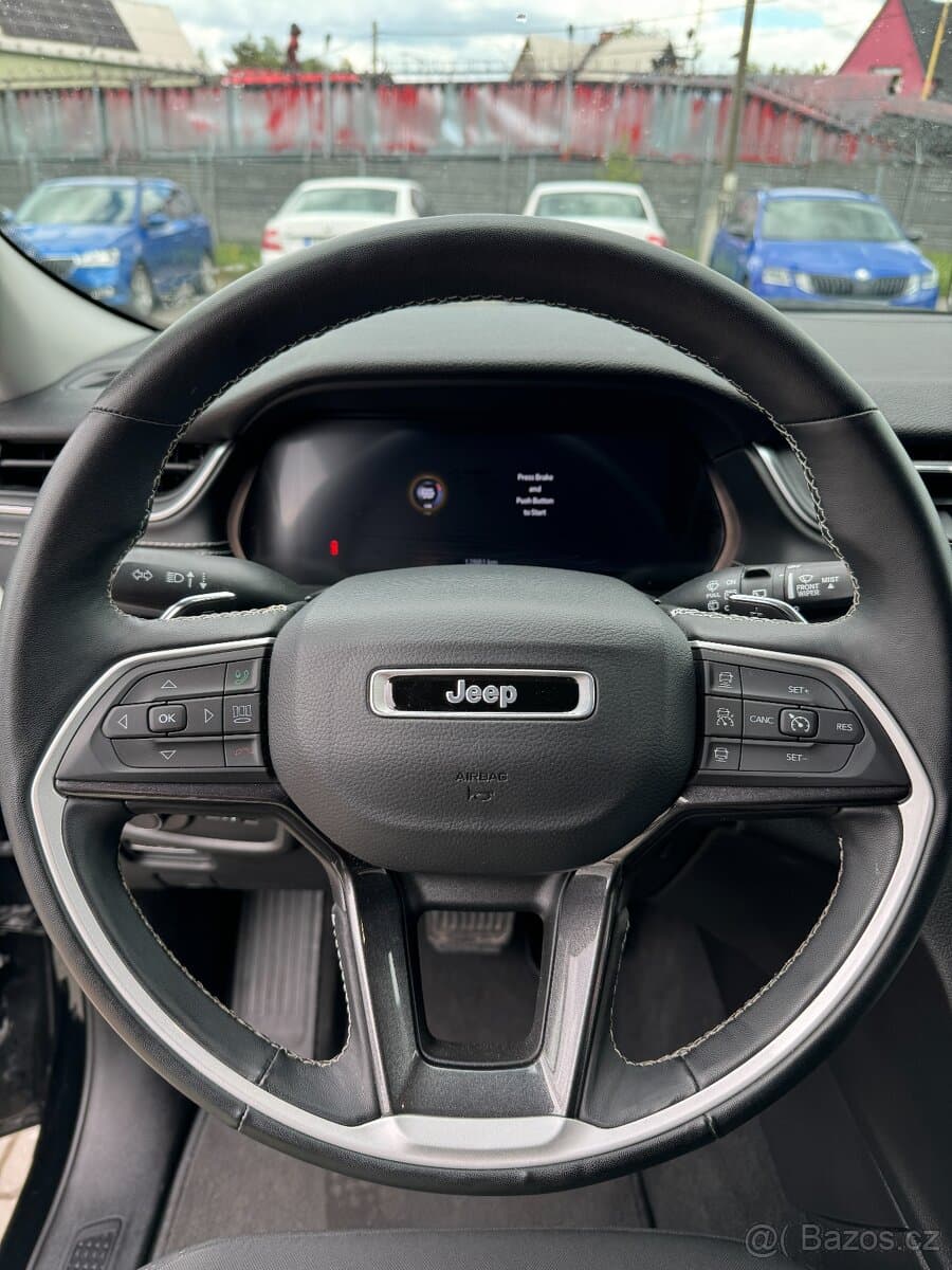 2022 Jeep CHEROKEE - 2