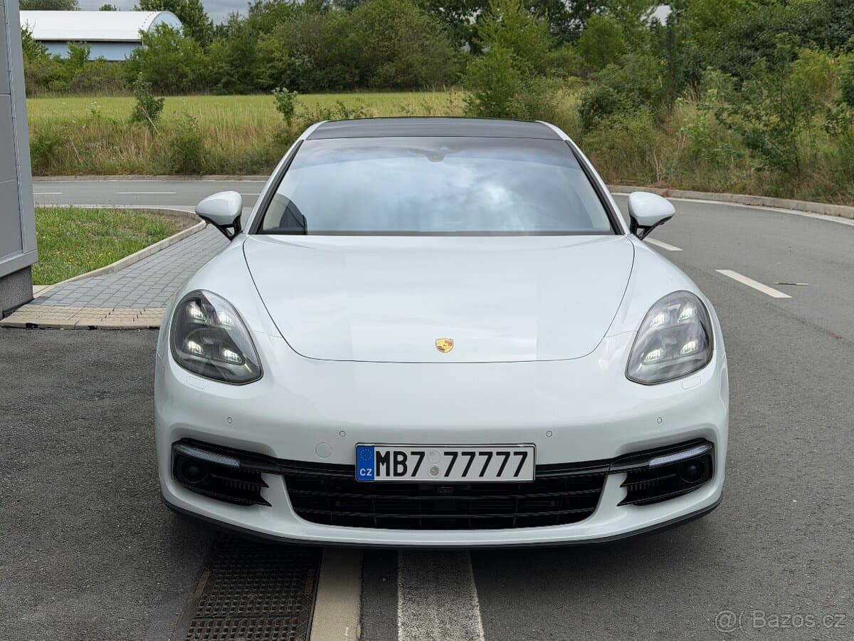 2019 Porsche PANAMERA - 2