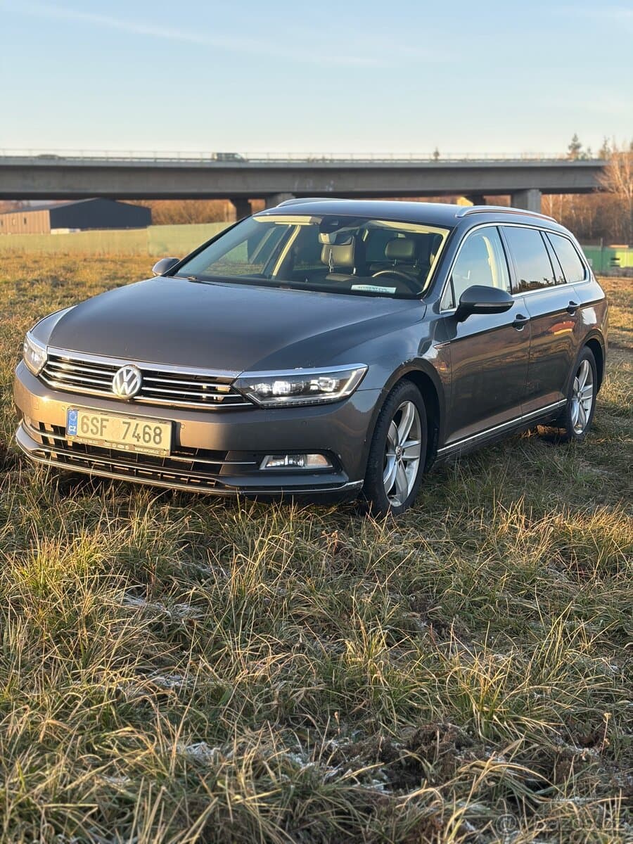2015 Volkswagen PASSAT - 2