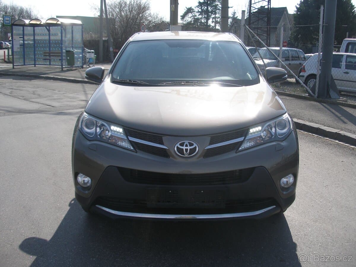 2013 Toyota RAV4 - 2