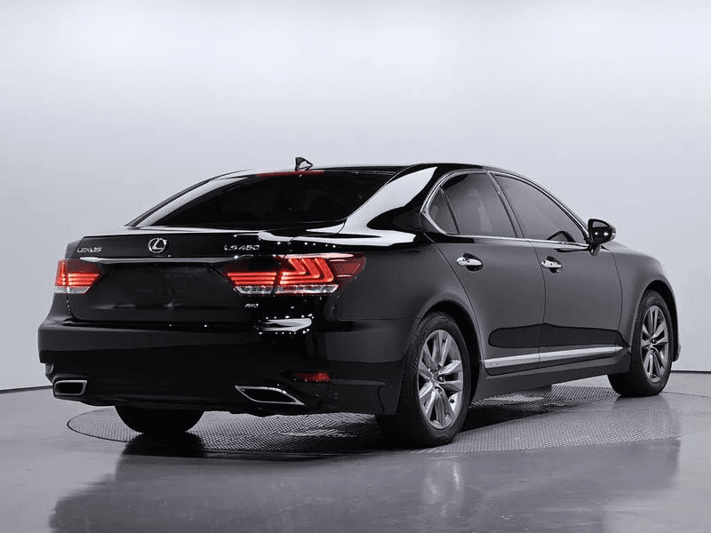 2015 Lexus LS - 2