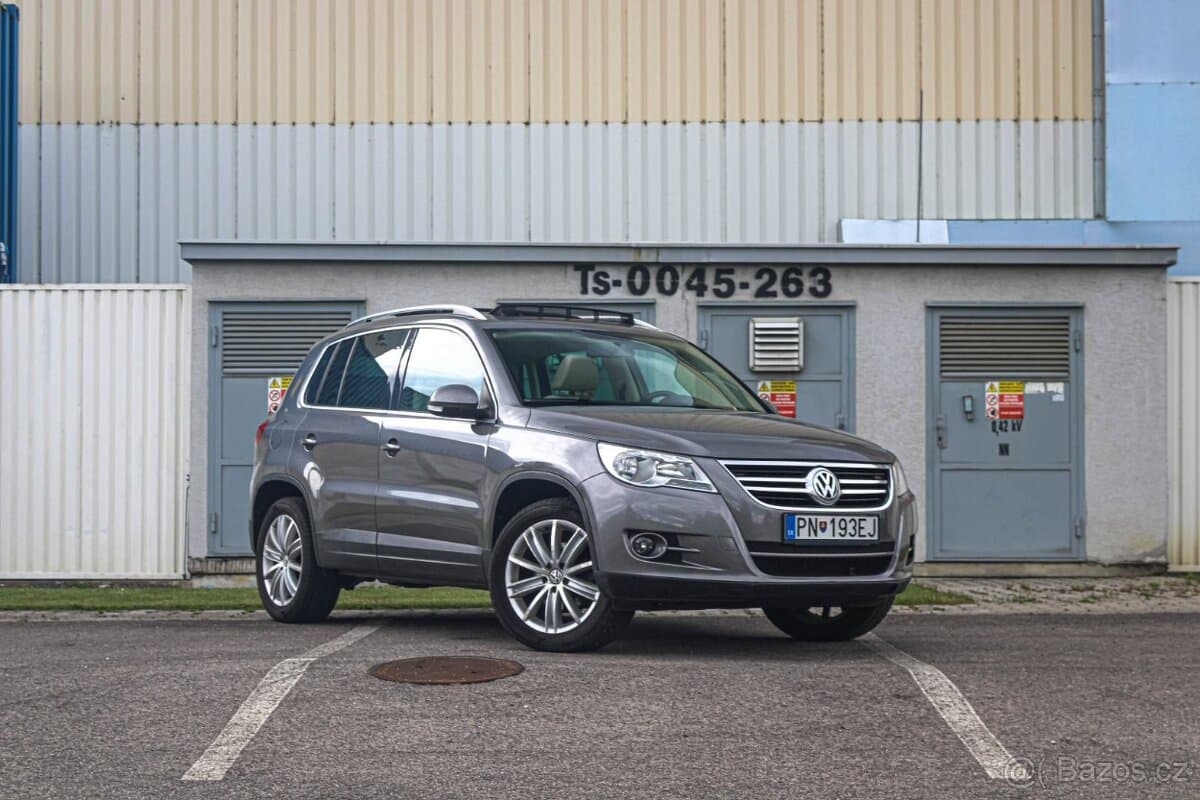 2010 Volkswagen TIGUAN - 2