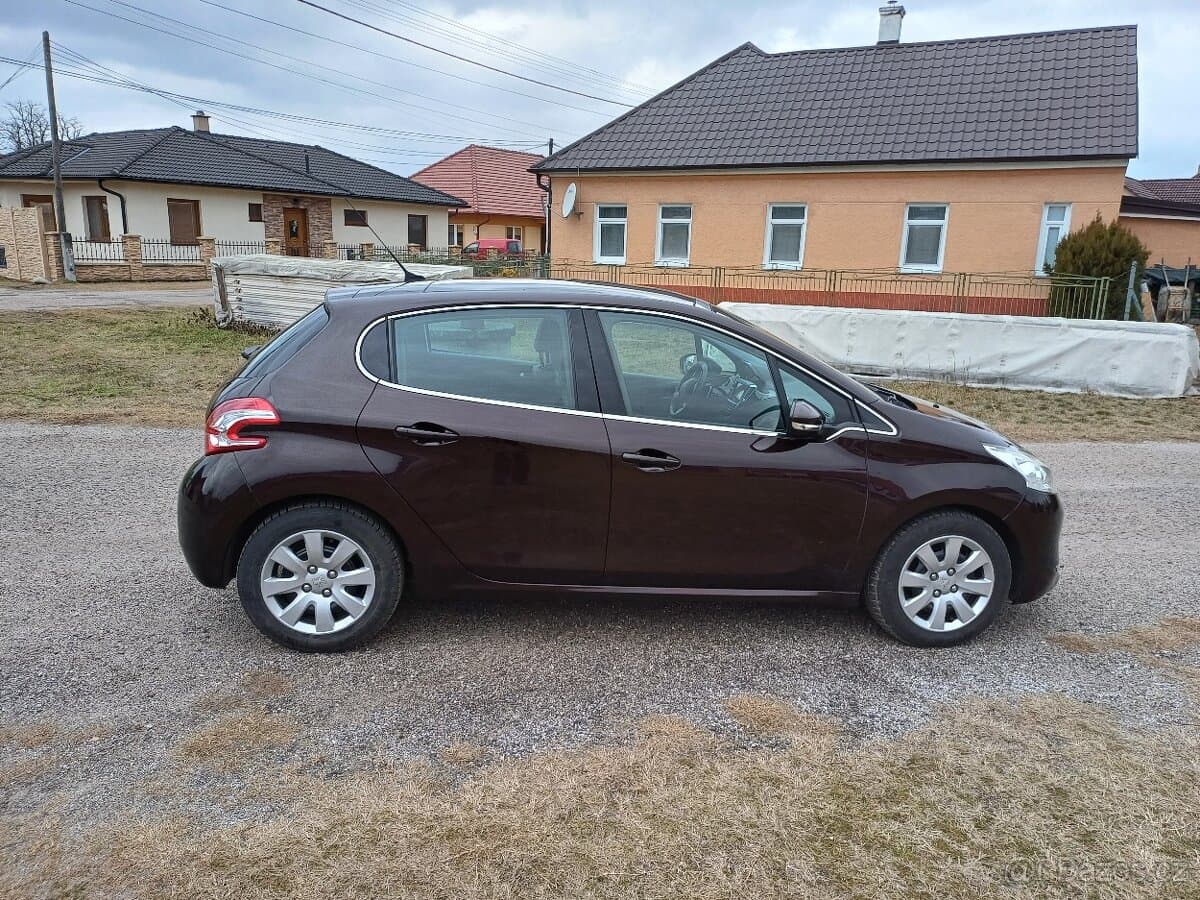 2012 Peugeot 208 - 2