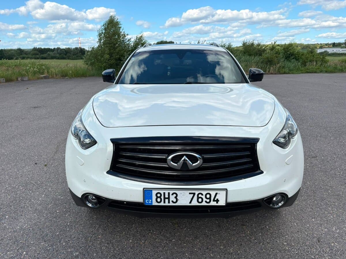 2015 Infiniti QX70 - 2