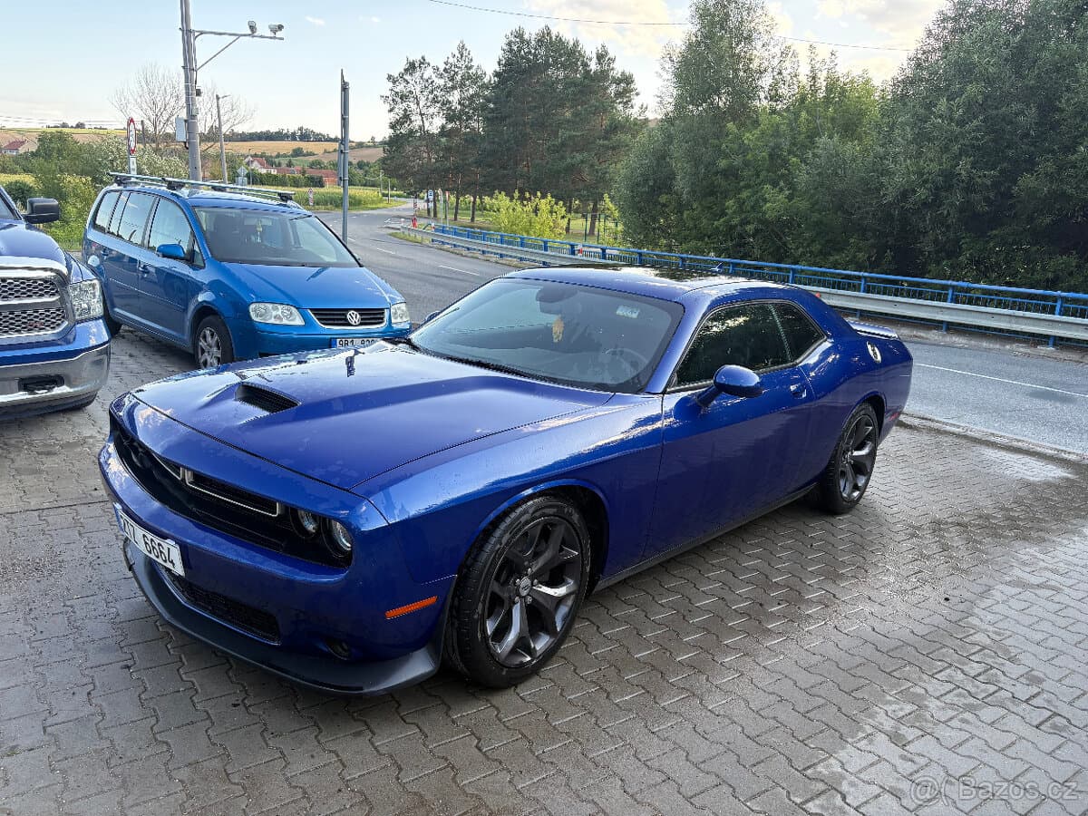 2019 Dodge CHALLENGER - 2