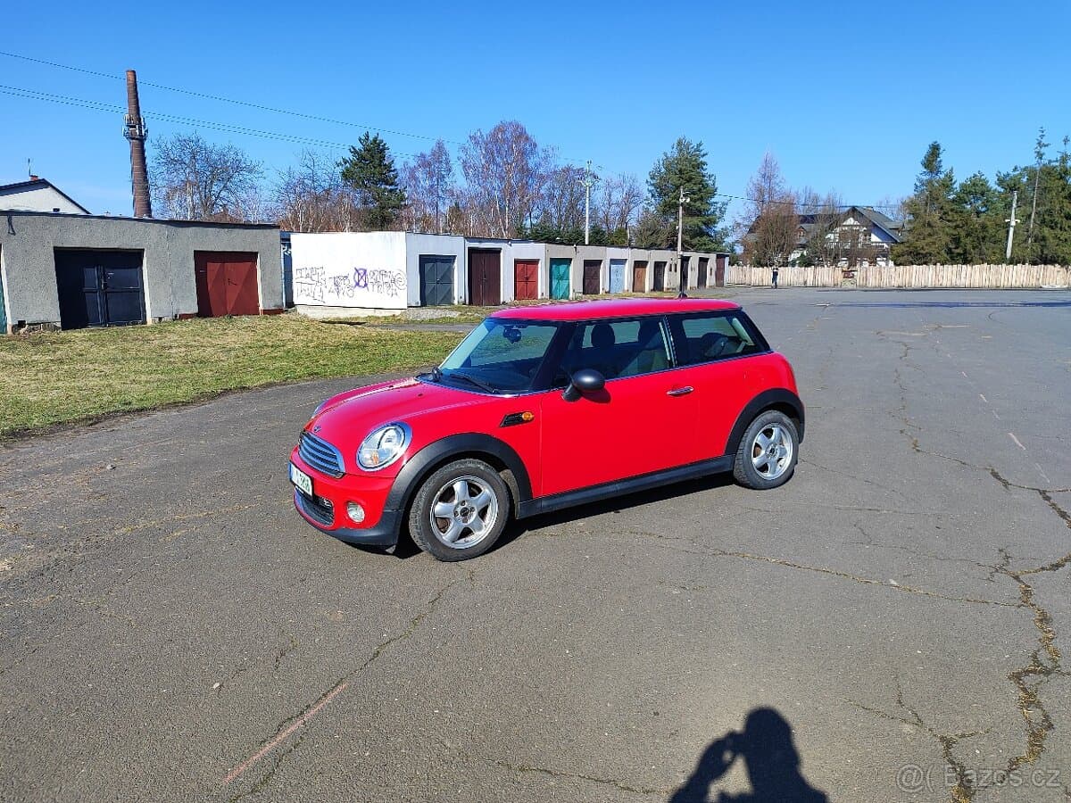 2011 Mini COOPER - 2