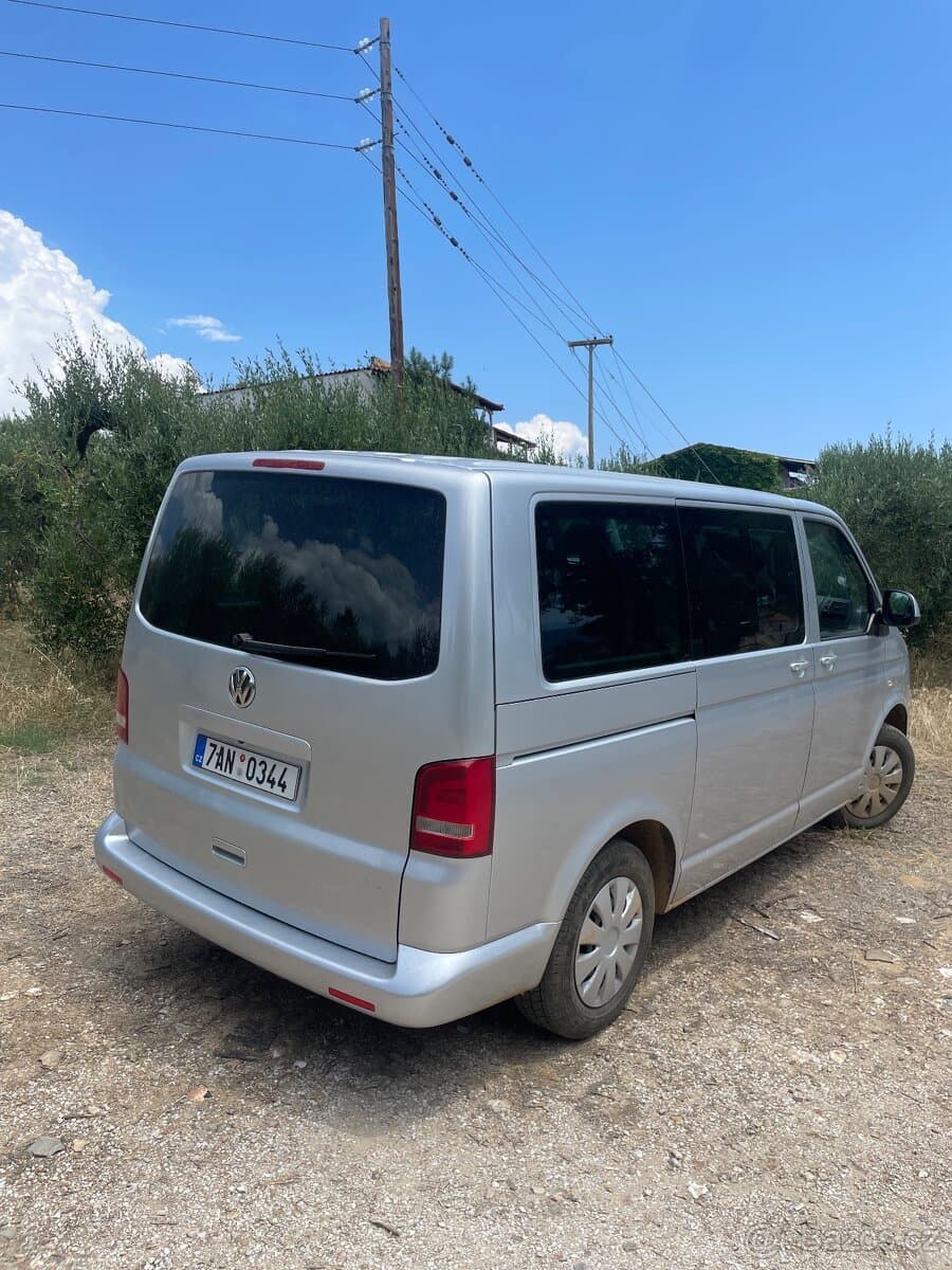 Volkswagen CARAVELLE - 2