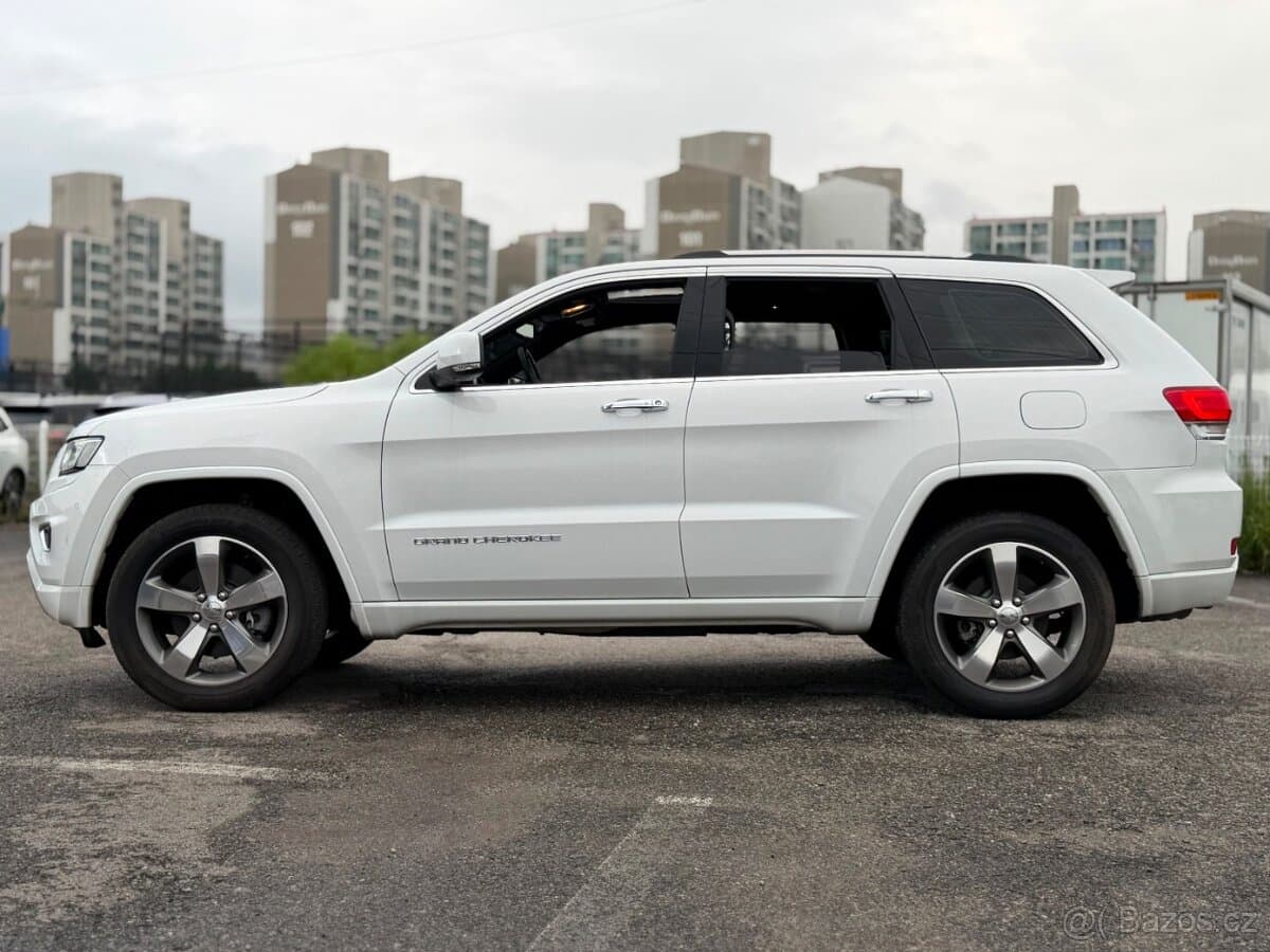 2017 Jeep CHEROKEE - 2