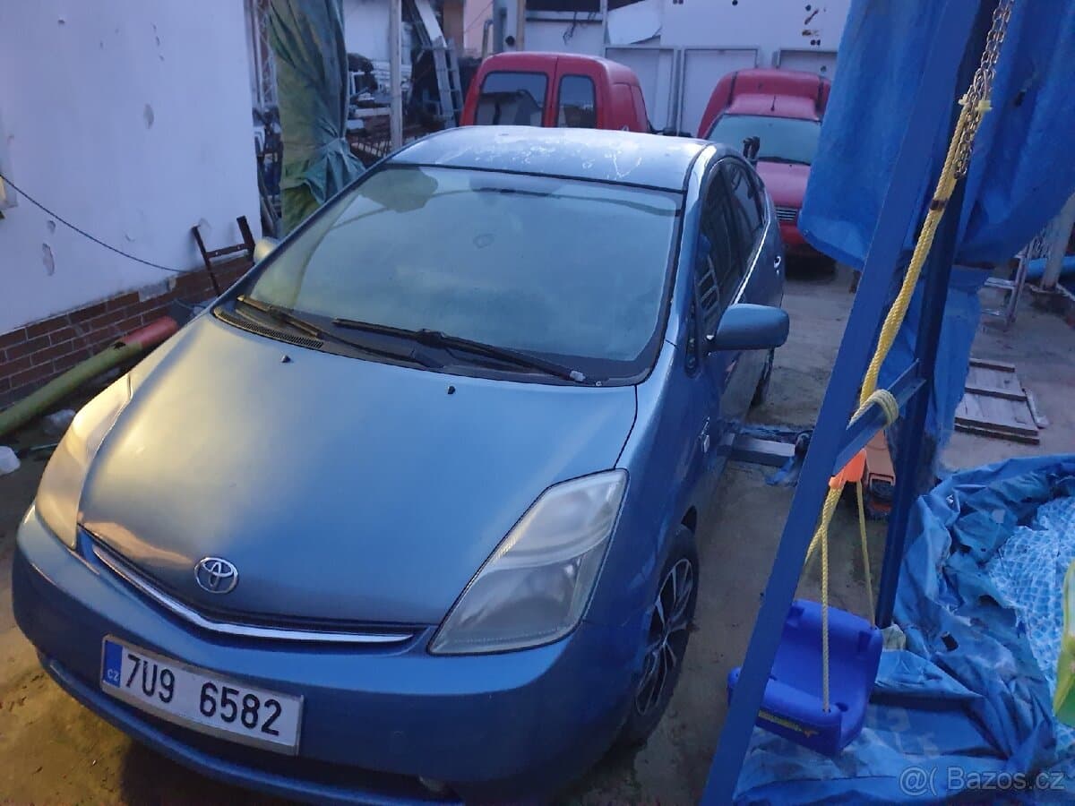 Toyota PRIUS - 2
