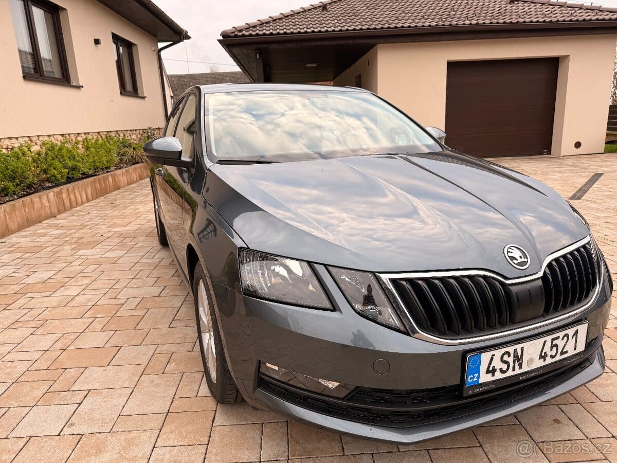 Škoda OCTAVIA - 2