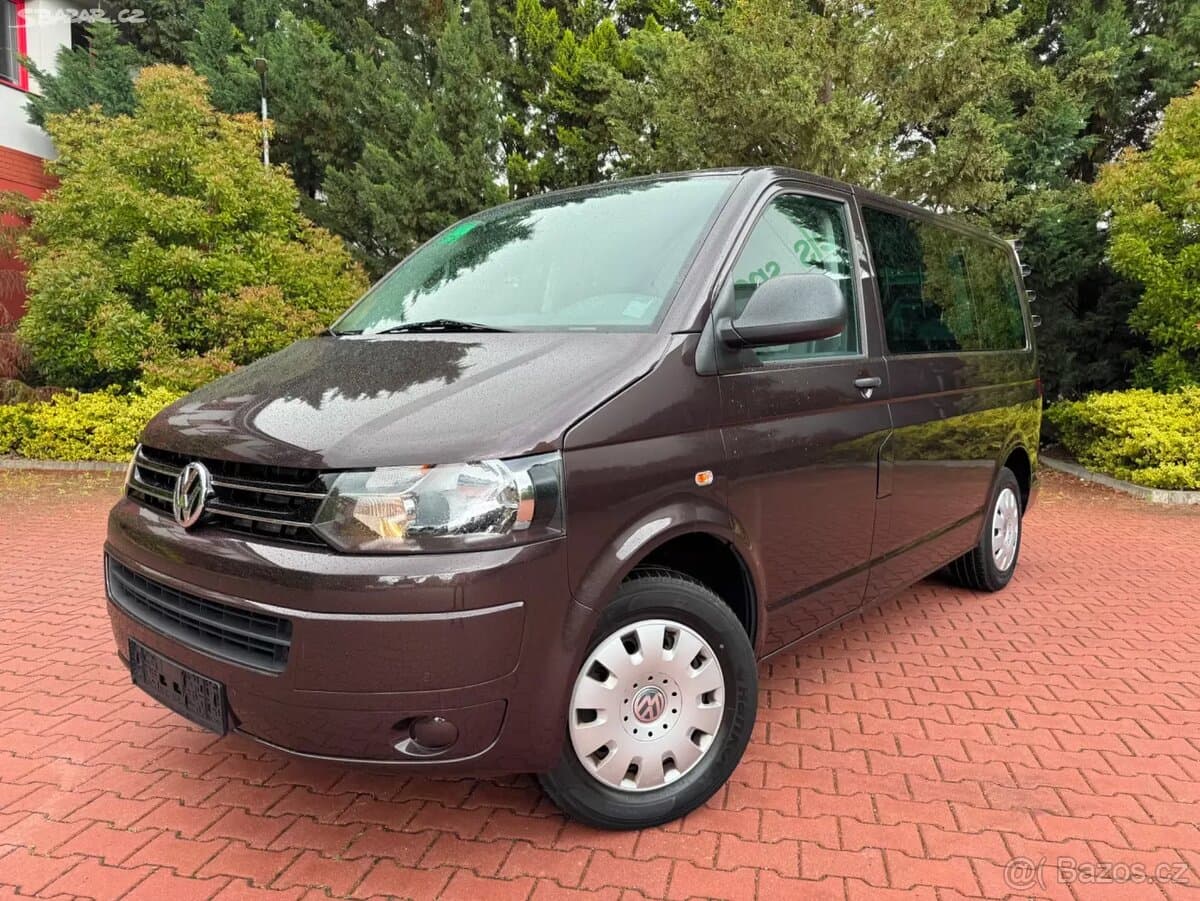 2011 Volkswagen MULTIVAN - 2