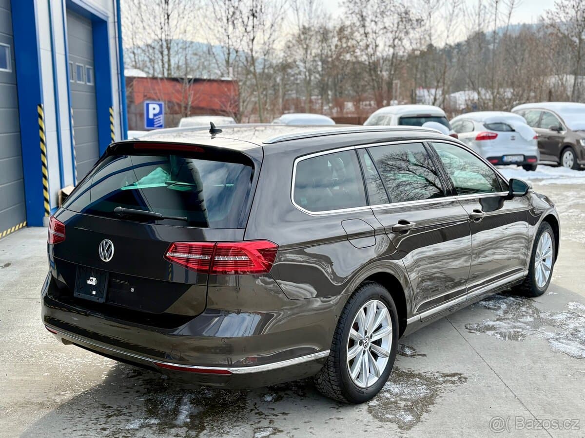 2017 Volkswagen PASSAT - 2