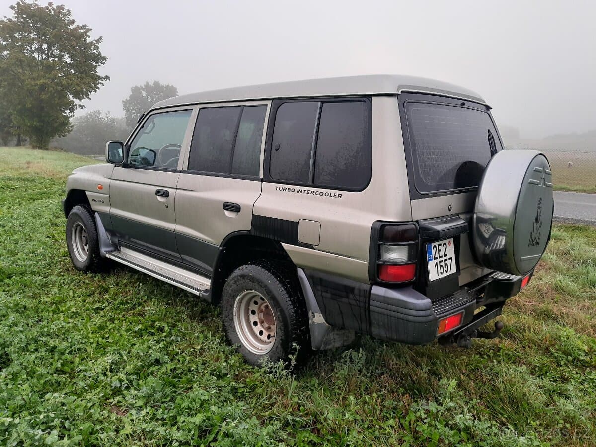 2004 Mitsubishi PAJERO - 2