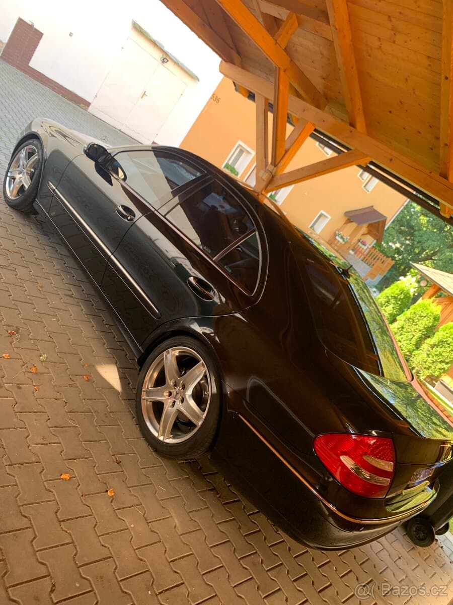 2004 Mercedes-Benz OSTATNÍ - 2