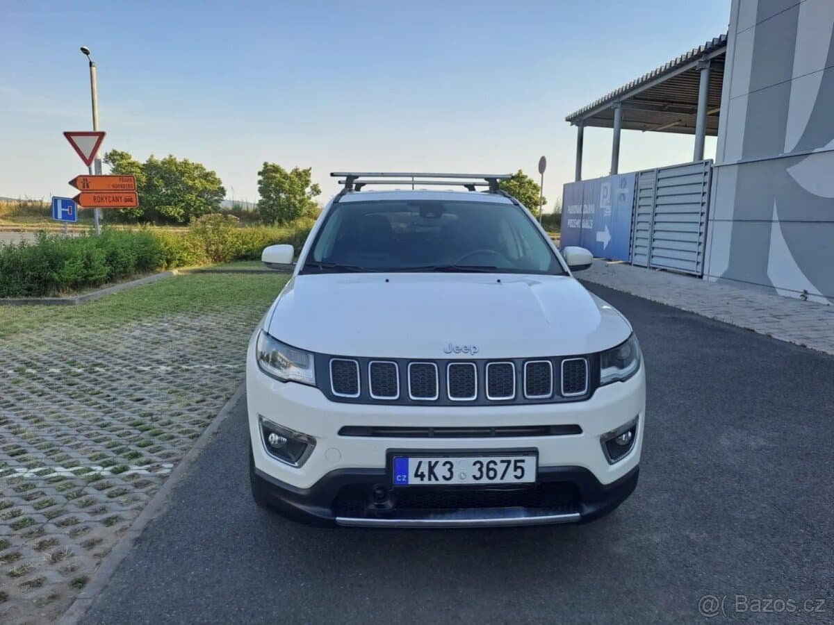 2019 Jeep COMPASS - 2