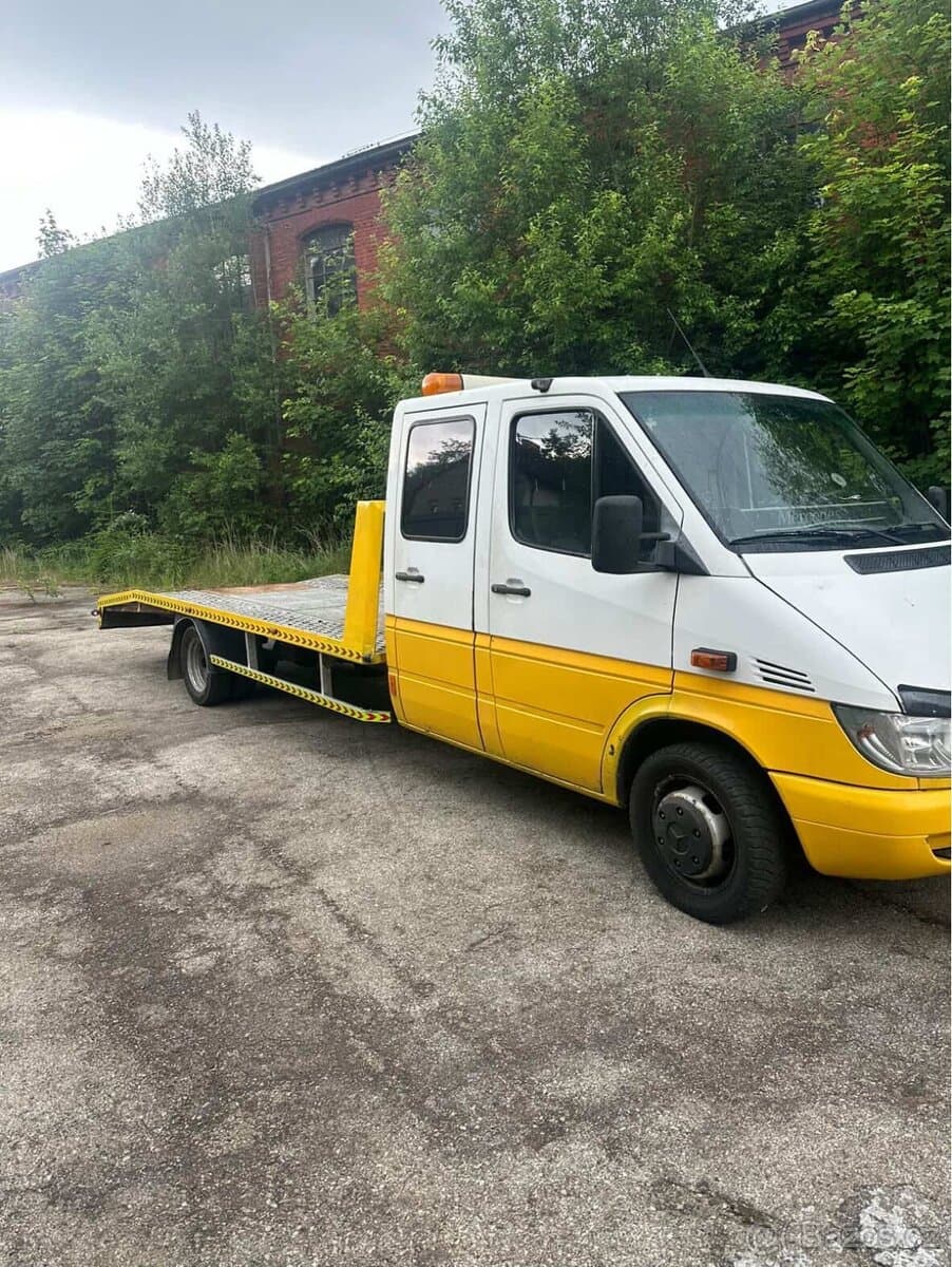 2004 Mercedes-Benz SPRINTER - 2