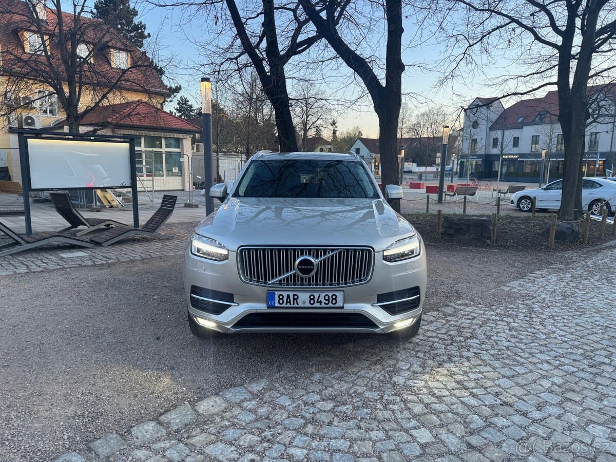 Volvo XC90 - 2