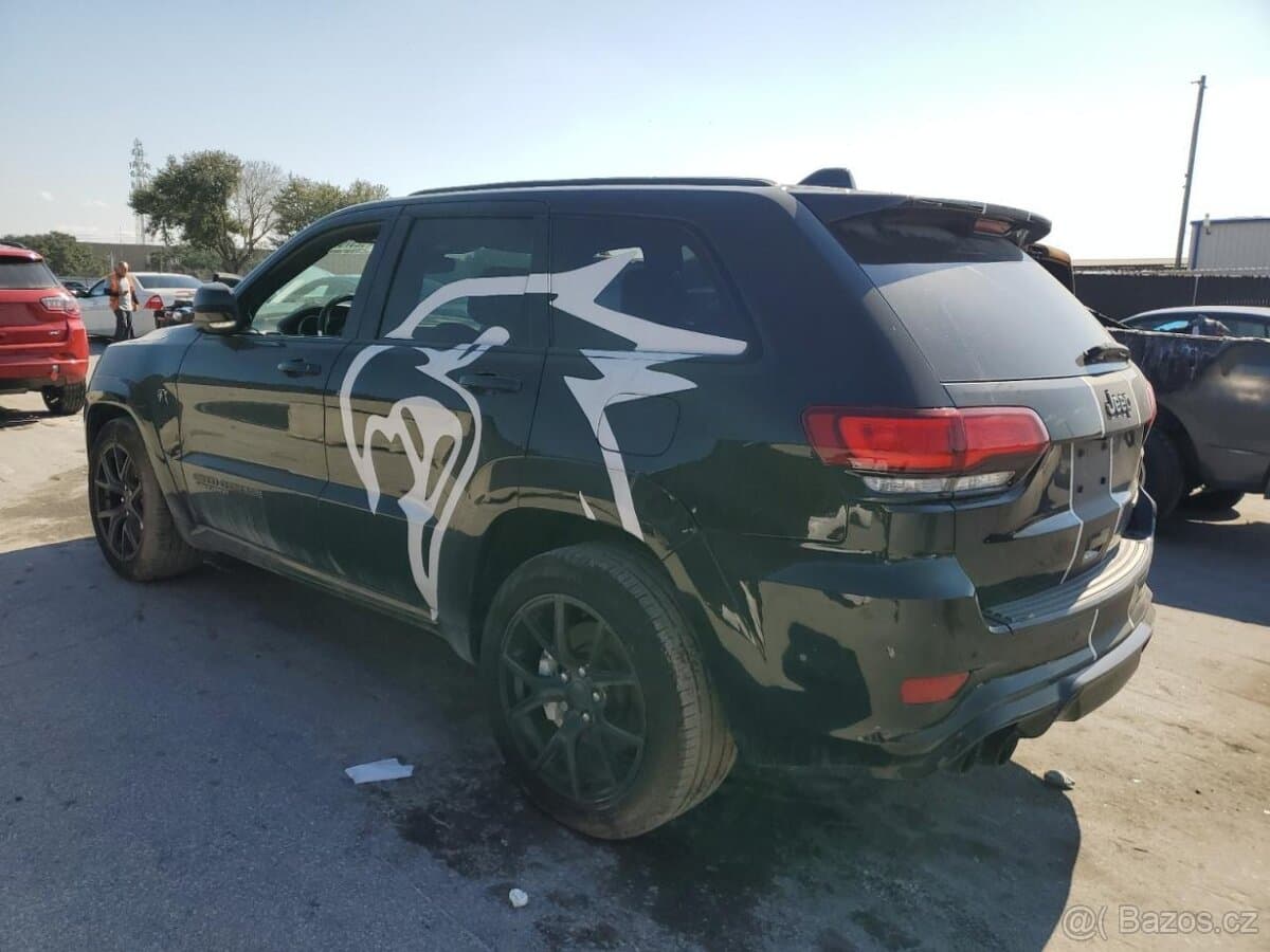 2018 Jeep CHEROKEE - 2