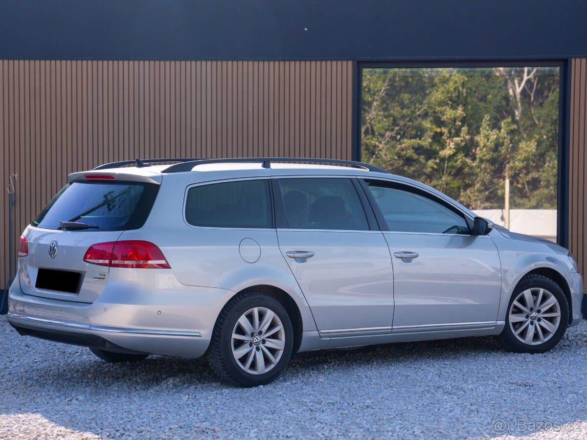 2012 Volkswagen PASSAT - 2