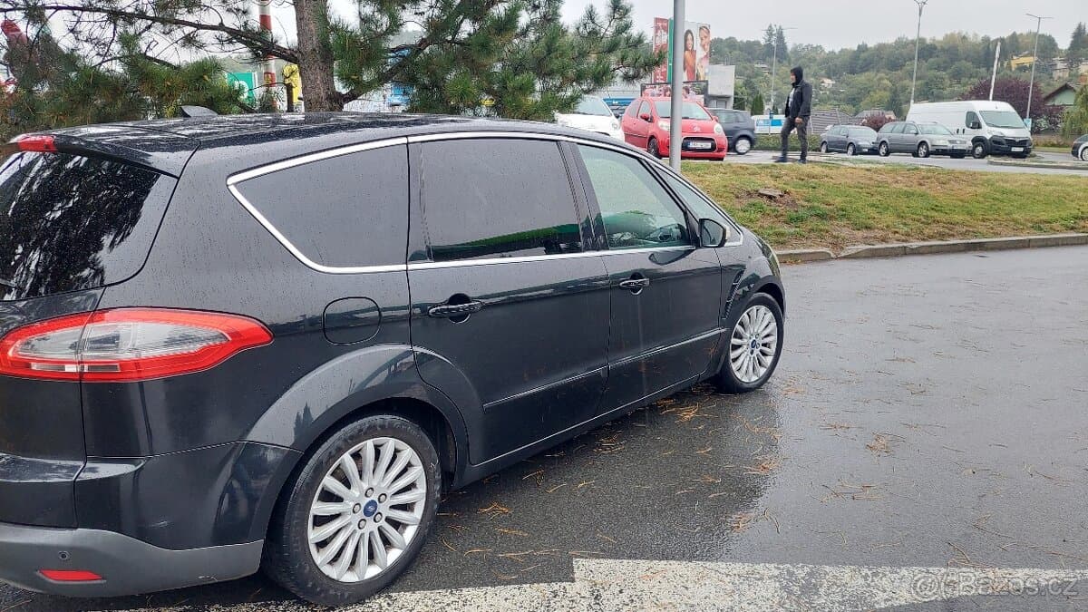 2011 Ford S-MAX - 2