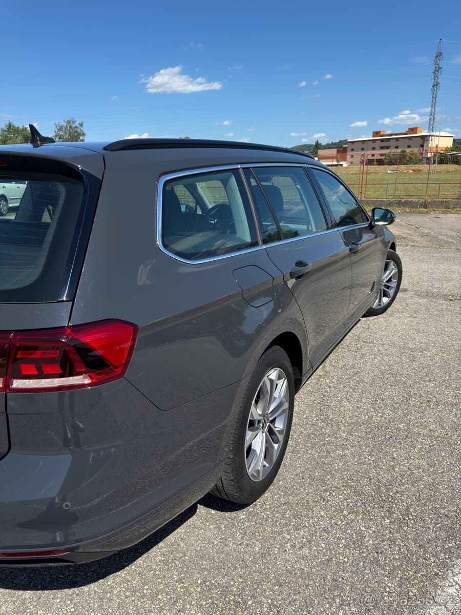 2020 Volkswagen PASSAT - 2