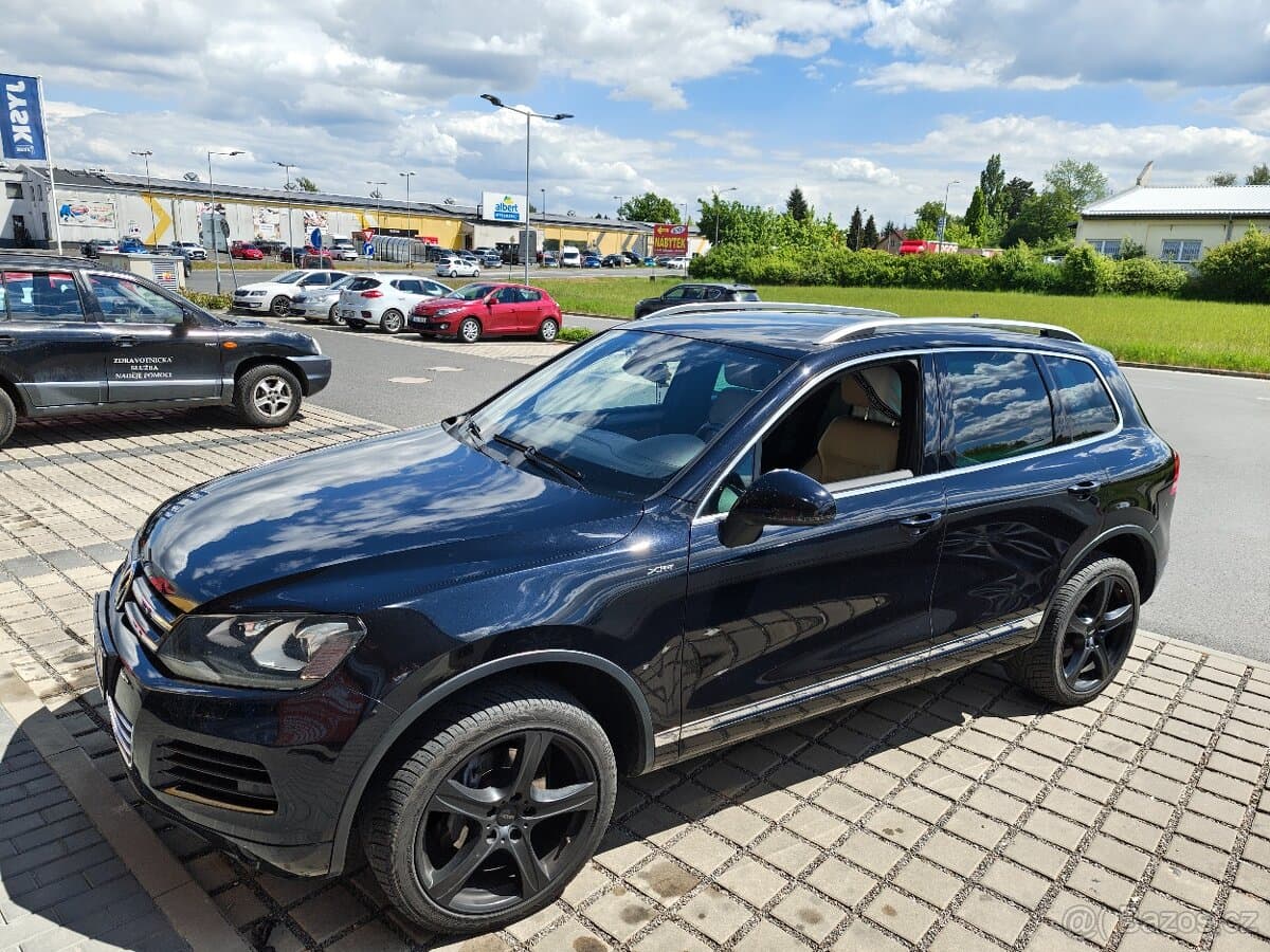 2010 Volkswagen TOUAREG - 2