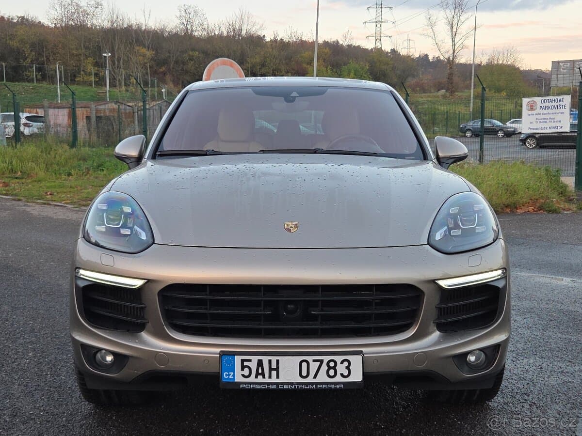 2016 Porsche CAYENNE - 2