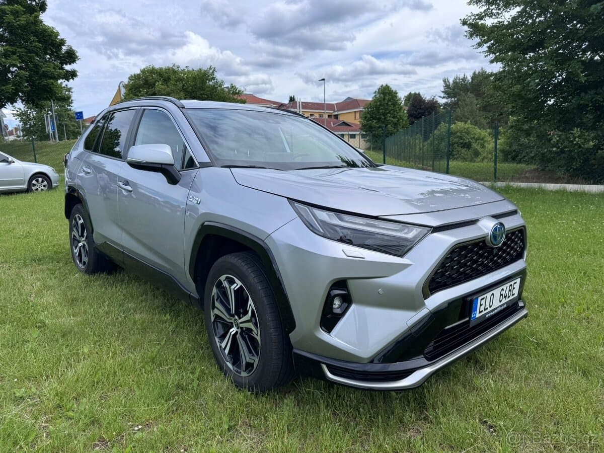 2022 Toyota RAV4 - 2