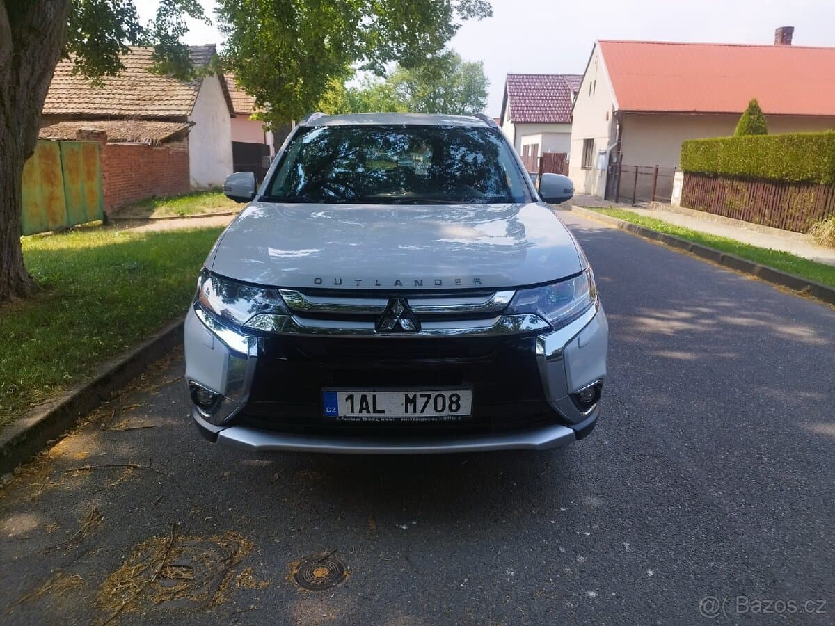 2017 Mitsubishi OUTLANDER - 2