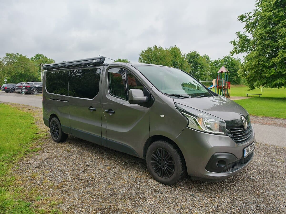 Renault TRAFIC - 2