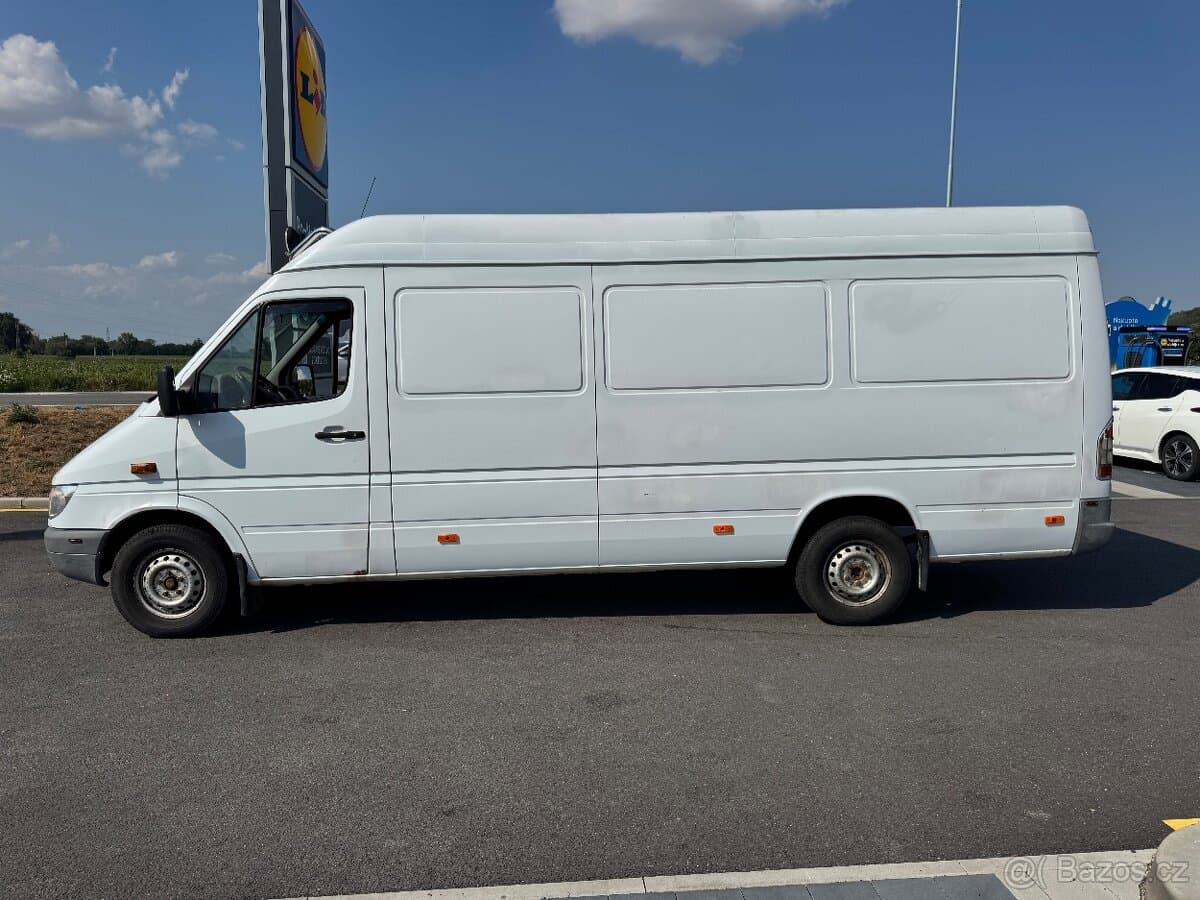 2003 Mercedes-Benz SPRINTER - 2