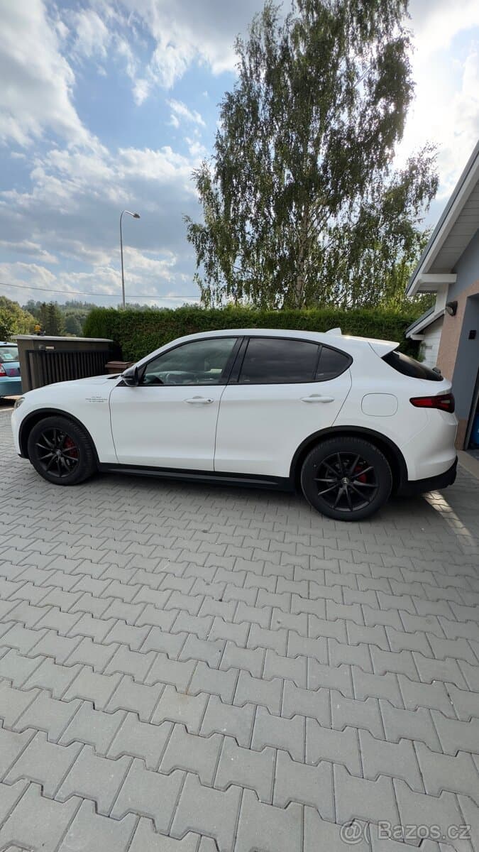 2019 Alfa Romeo STELVIO - 2