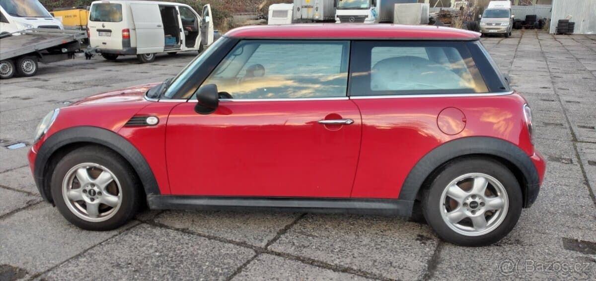 2010 Mini COOPER - 2