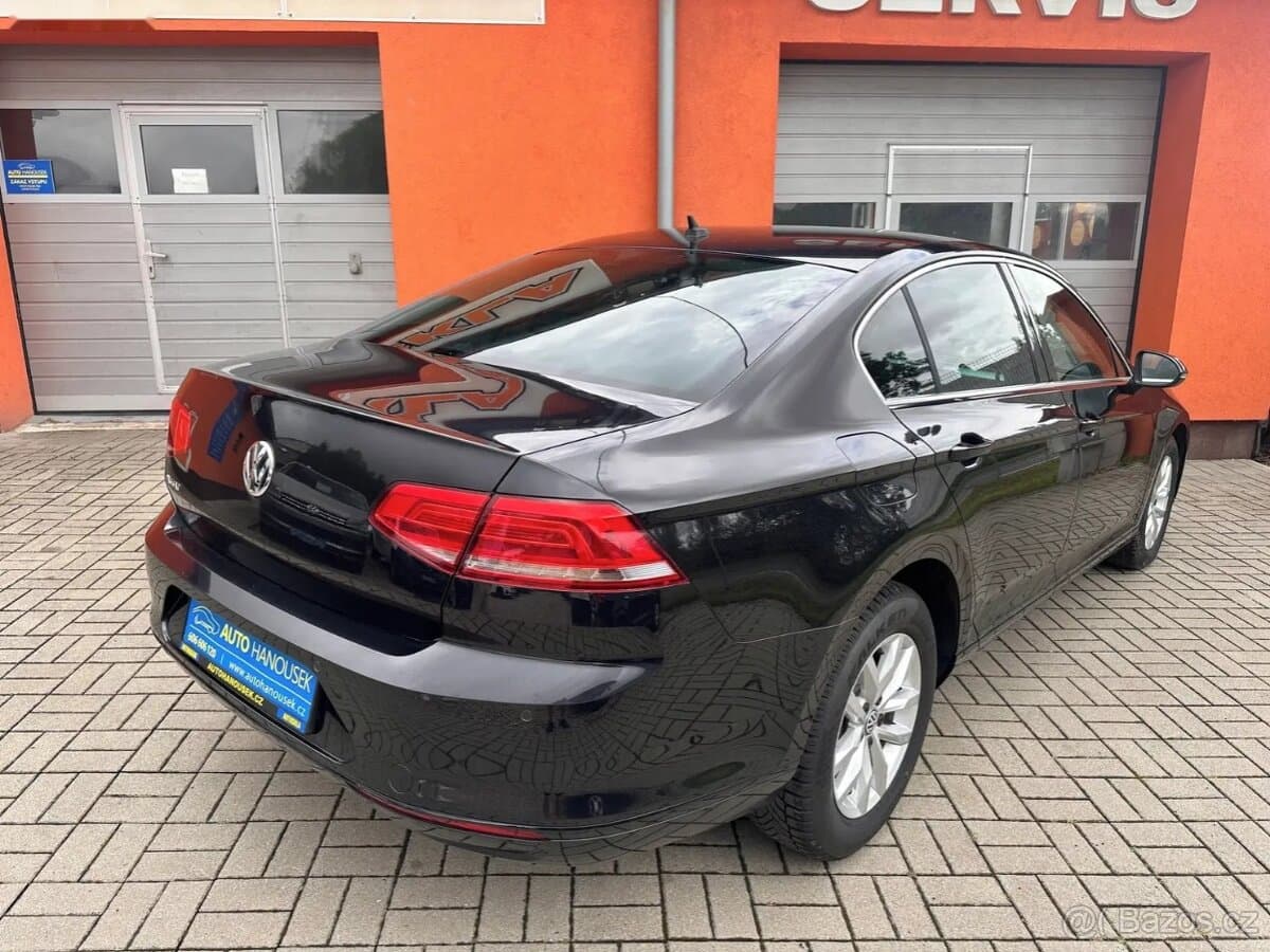 2015 Volkswagen PASSAT - 2
