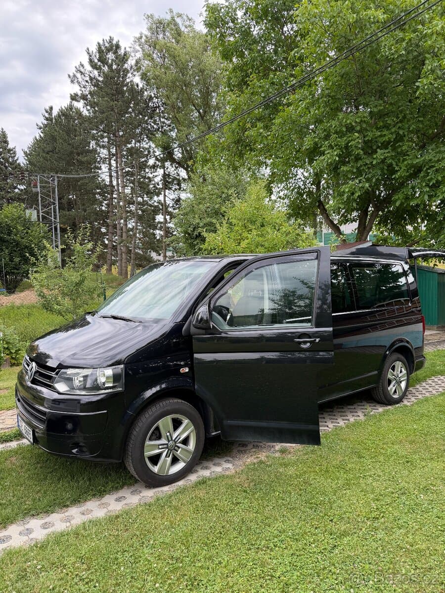 2011 Volkswagen CARAVELLE - 2