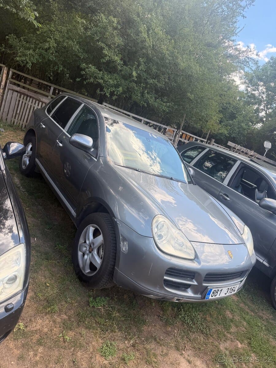 2004 Porsche CAYENNE - 2