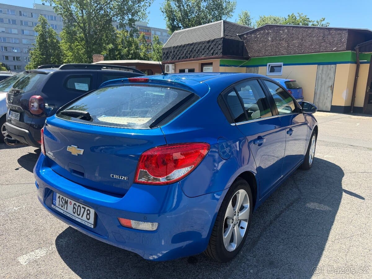 2011 Chevrolet CRUZE - 2