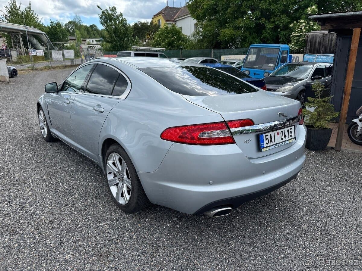 2009 Jaguar XF - 2