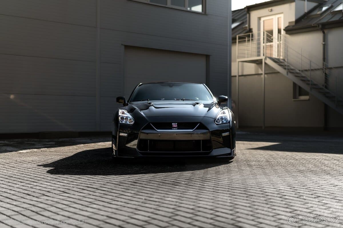 Nissan GT-R - 2
