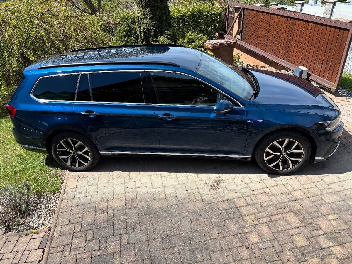 2022 Volkswagen PASSAT - 2